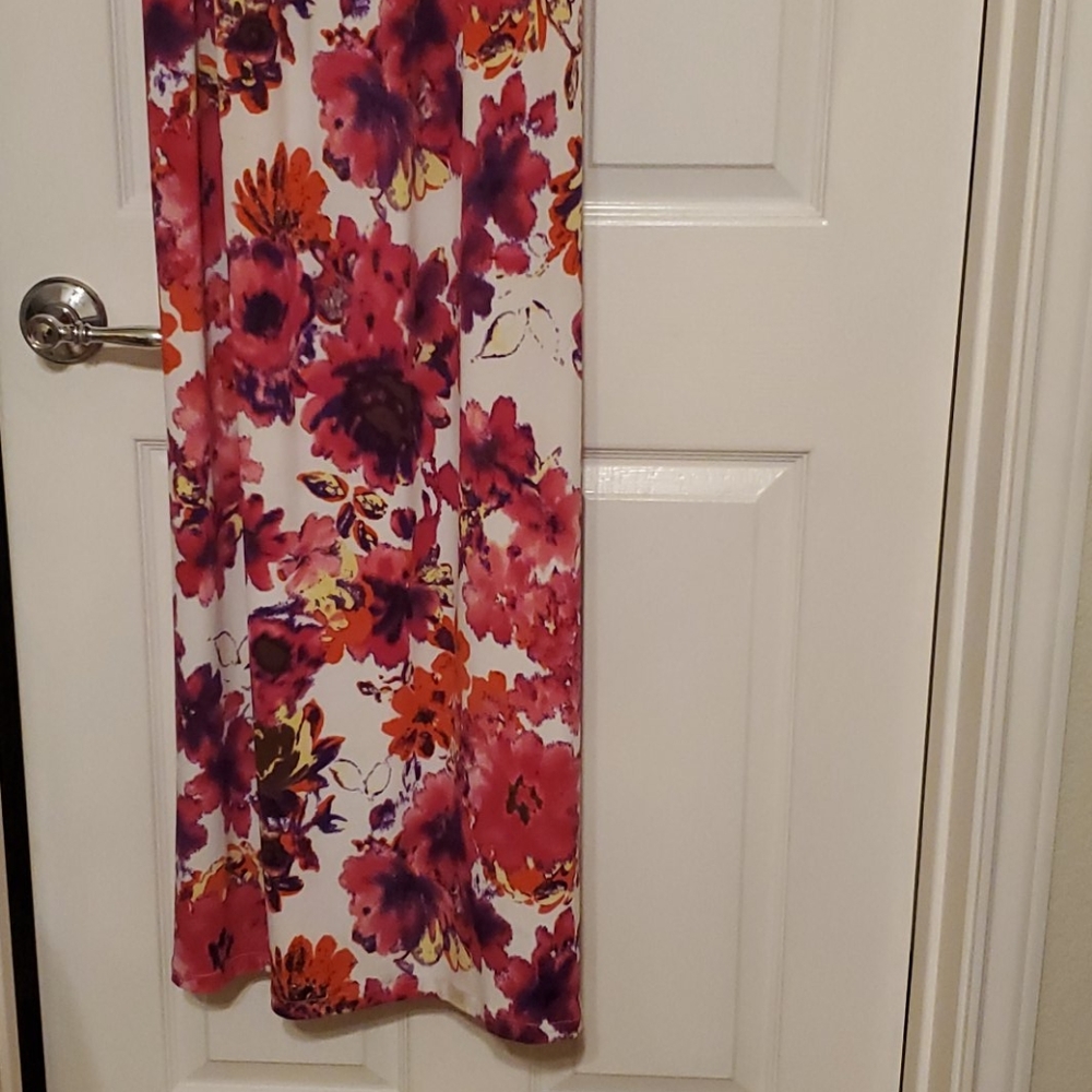 Dress - Picture 4 of 4